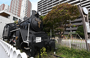 山丸公園 徒歩6分