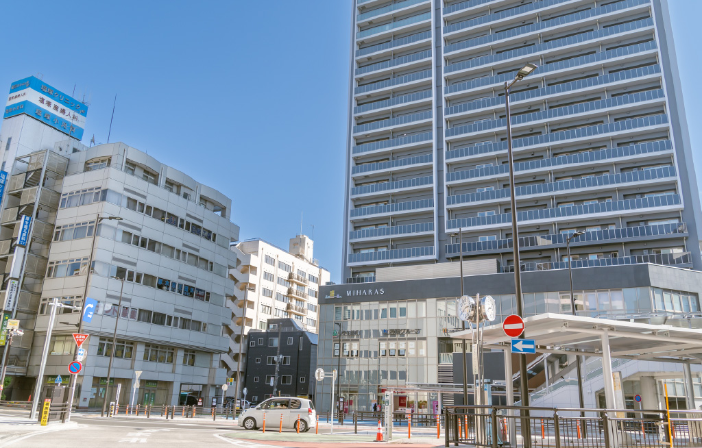 「本厚木」駅南口