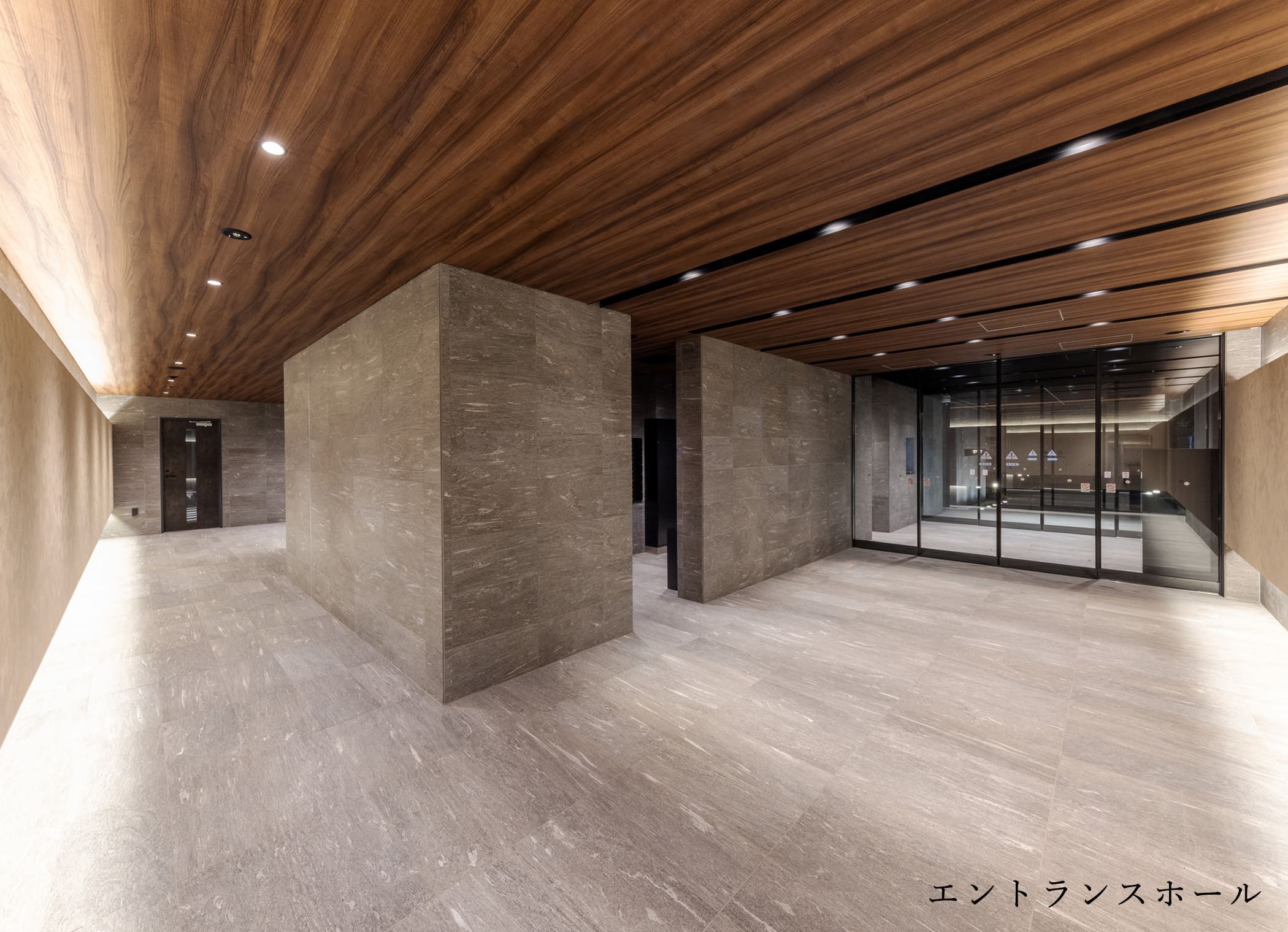 エントランスホール